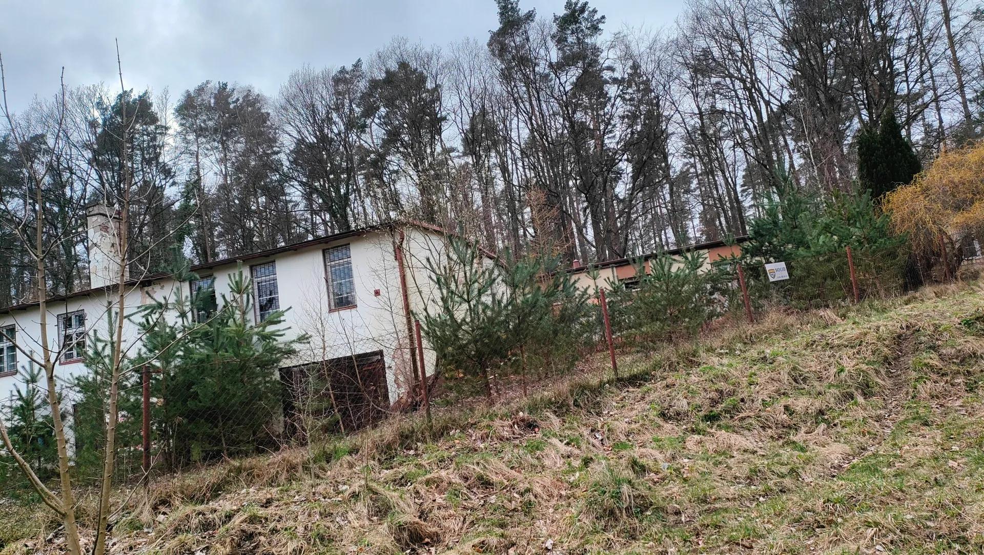 Zdjęcie opuszczonego miejsca: Kilka opuszczonych budynków