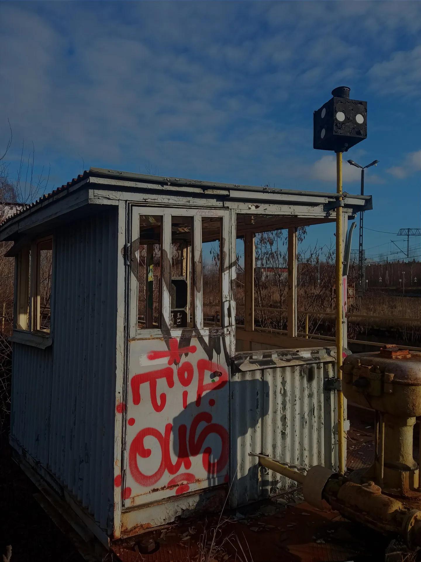 Zdjęcie opuszczonego miejsca: OPUSZCZONA LOKOMOTYWOWNIA