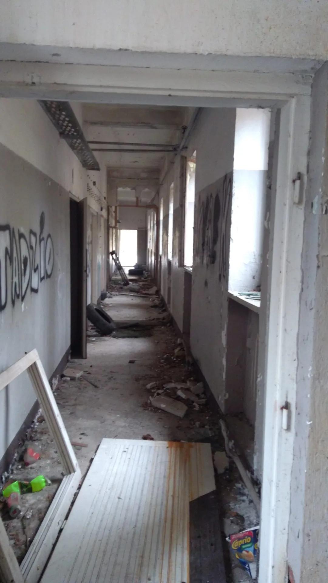 Zdjęcie opuszczonego miejsca: opuszczona przychodnia wojskowa