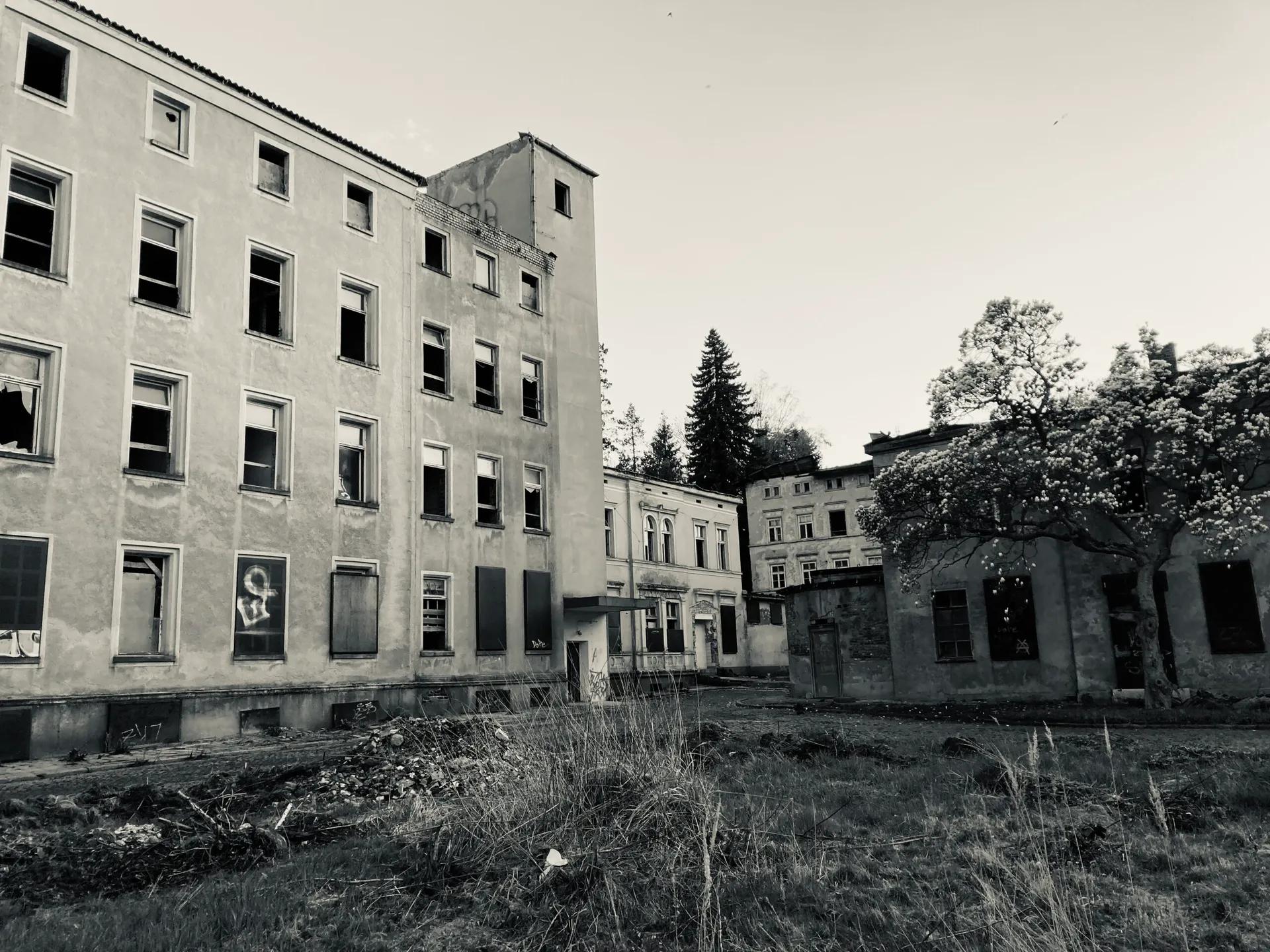 Zdjęcie opuszczonego miejsca: Opuszczony Szpital Psychiatryczny