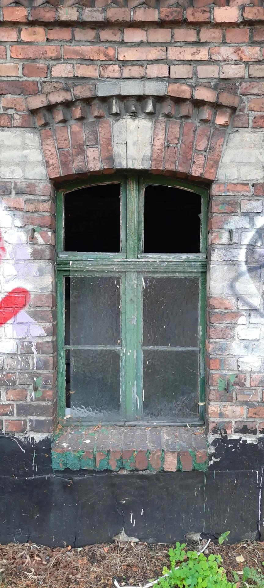 Zdjęcie opuszczonego miejsca: Opuszczony dom wielorodzinny