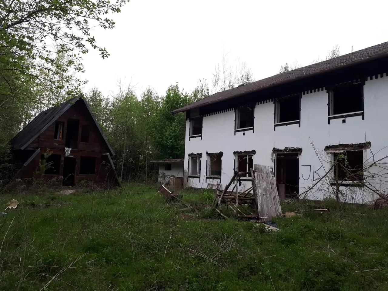 Zdjęcie opuszczonego miejsca: Tarka opuszczony ośrodek wypoczynkowy