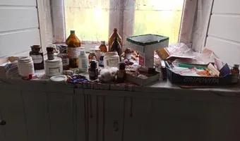 Zdjęcie opuszczonego miejsca: Opuszczona apteka w Suchedniowie