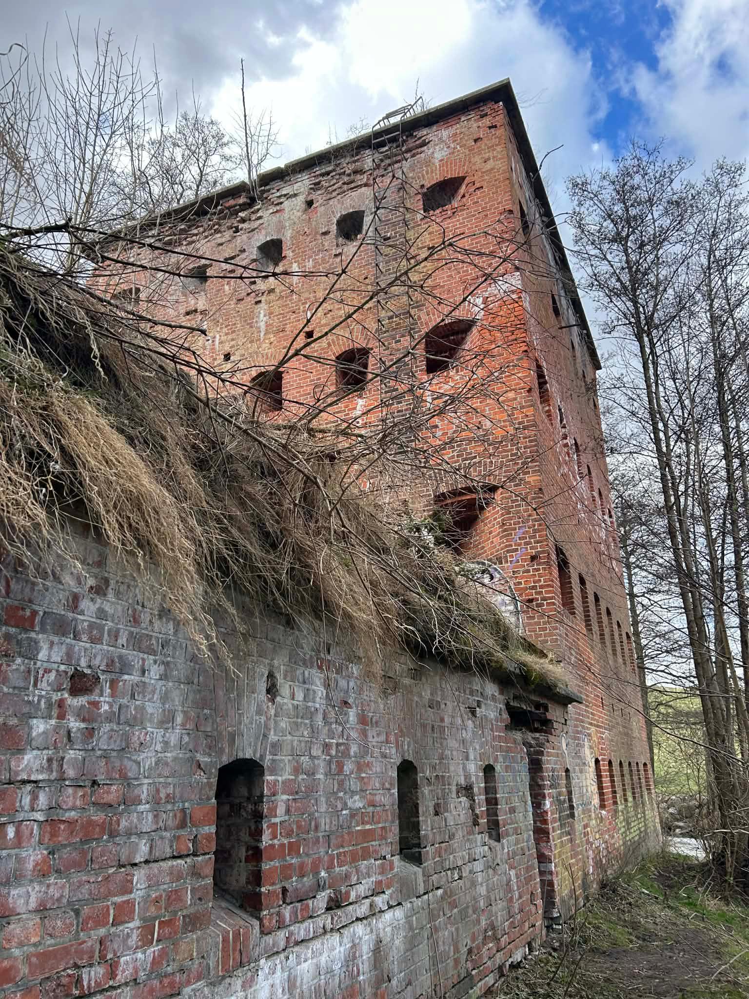 Zdjęcie opuszczonego miejsca: Bunkier ochrony kolei