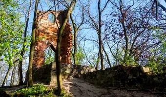 Zdjęcie opuszczonego miejsca: Park z ruiną