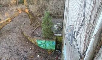 Zdjęcie opuszczonego miejsca: Dom z magazynem