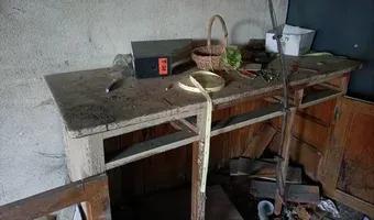 Zdjęcie opuszczonego miejsca: Dom z magazynem