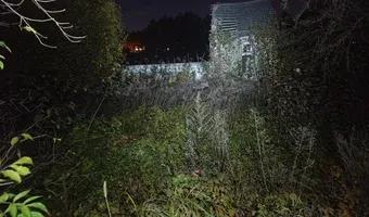 Zdjęcie opuszczonego miejsca: Opuszczony dom z budynkiem gospodarczym