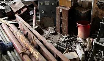 Zdjęcie opuszczonego miejsca: Opuszczona kotłownia z kominem