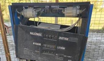 Zdjęcie opuszczonego miejsca: stara stacja paliw