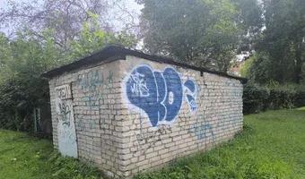 Zdjęcie opuszczonego miejsca: Schrony przy kościele.