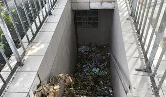 Zdjęcie opuszczonego miejsca: Opuszczone piwniczne WC.