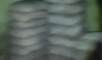 Zdjęcie opuszczonego miejsca: Niedokończony dom ze starym melexem