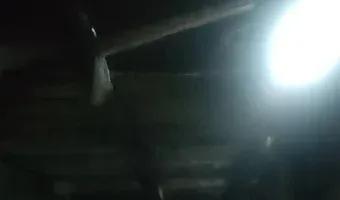 Zdjęcie opuszczonego miejsca: Niedokończony dom ze starym melexem