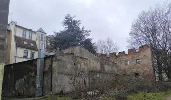 Zdjęcie opuszczonego miejsca: Zabytkowe mury.