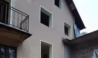 Zdjęcie opuszczonego miejsca: Niedokończony remont dużego domu