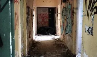 Zdjęcie opuszczonego miejsca: Opuszczona hala sportowa "leśna" Olsztyn