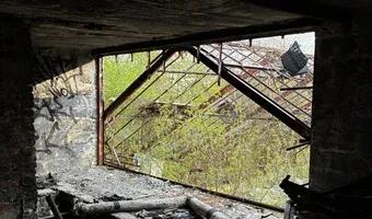 Zdjęcie opuszczonego miejsca: Opuszczony dom ze szklarniami