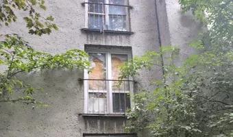 Zdjęcie opuszczonego miejsca: Opuszczony dobrze zachowany blok.