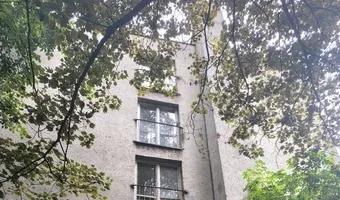 Zdjęcie opuszczonego miejsca: Opuszczony dobrze zachowany blok.