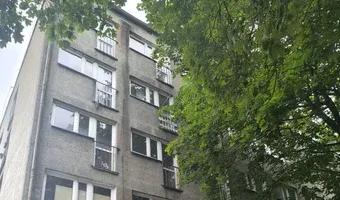 Zdjęcie opuszczonego miejsca: Opuszczony dobrze zachowany blok.