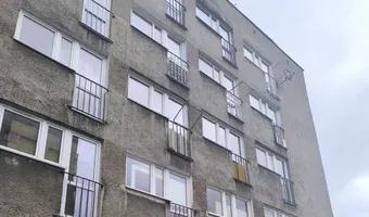 Zdjęcie opuszczonego miejsca: Opuszczony dobrze zachowany blok.