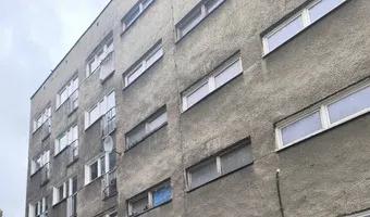 Zdjęcie opuszczonego miejsca: Opuszczony dobrze zachowany blok.