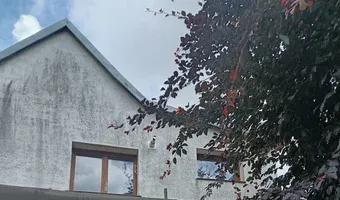 Zdjęcie opuszczonego miejsca: Opuszczony domek z garażem