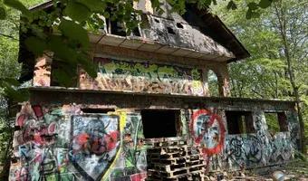 Zdjęcie opuszczonego miejsca: Niedokończona Willa obok Lotniska