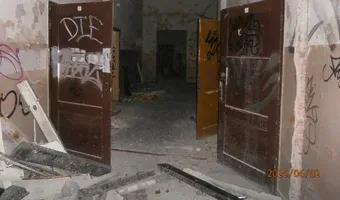 Zdjęcie opuszczonego miejsca: Opuszczona szkola/biurowiec