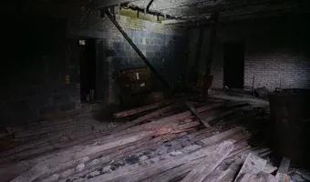 Zdjęcie opuszczonego miejsca: Opuszczony dom z wielką działką