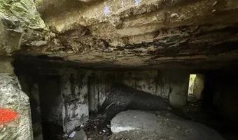 Zdjęcie opuszczonego miejsca: Prawy boczny punkt kierowania ogniem