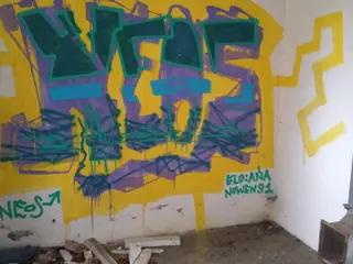 Miniatura: opuszczona przychodnia wojskowa