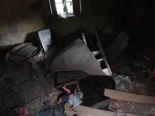 Miniatura: Opuszczony dom z lalkami