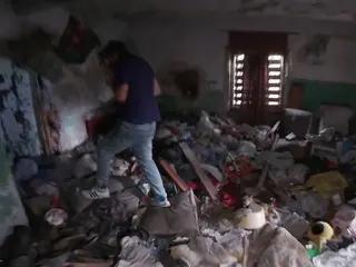 Miniatura: Opuszczony dom z lalkami