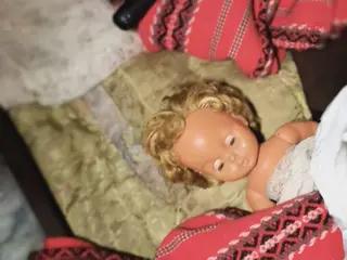 Miniatura: Opuszczona Kamienica Z wyposażeniem