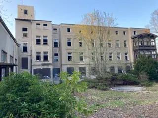 Miniatura: Opuszczony Szpital Psychiatryczny