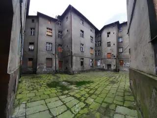 Miniatura: Zespół kamienic mieszkalnych