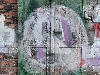 Miniatura: Opuszczony dom wielorodzinny