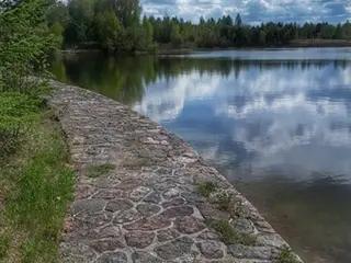 Miniatura: Niedokończony kompleks.