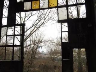 Miniatura: Opuszczony zakład przemysłowy