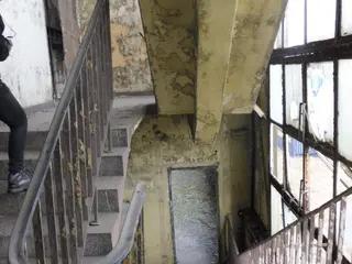 Miniatura: Opuszczony zakład przemysłowy