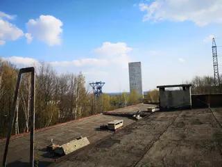 Miniatura: Opuszczona przychodnia przy KWK Śląsk