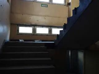 Miniatura: Opuszczona przychodnia przy KWK Śląsk