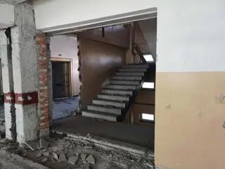 Miniatura: Opuszczona przychodnia przy KWK Śląsk