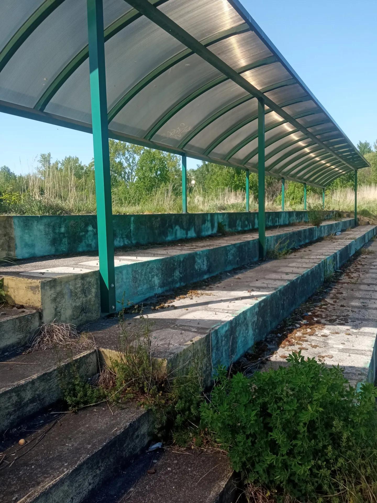Zdjęcie opuszczonego miejsca: Stadion rozwoju