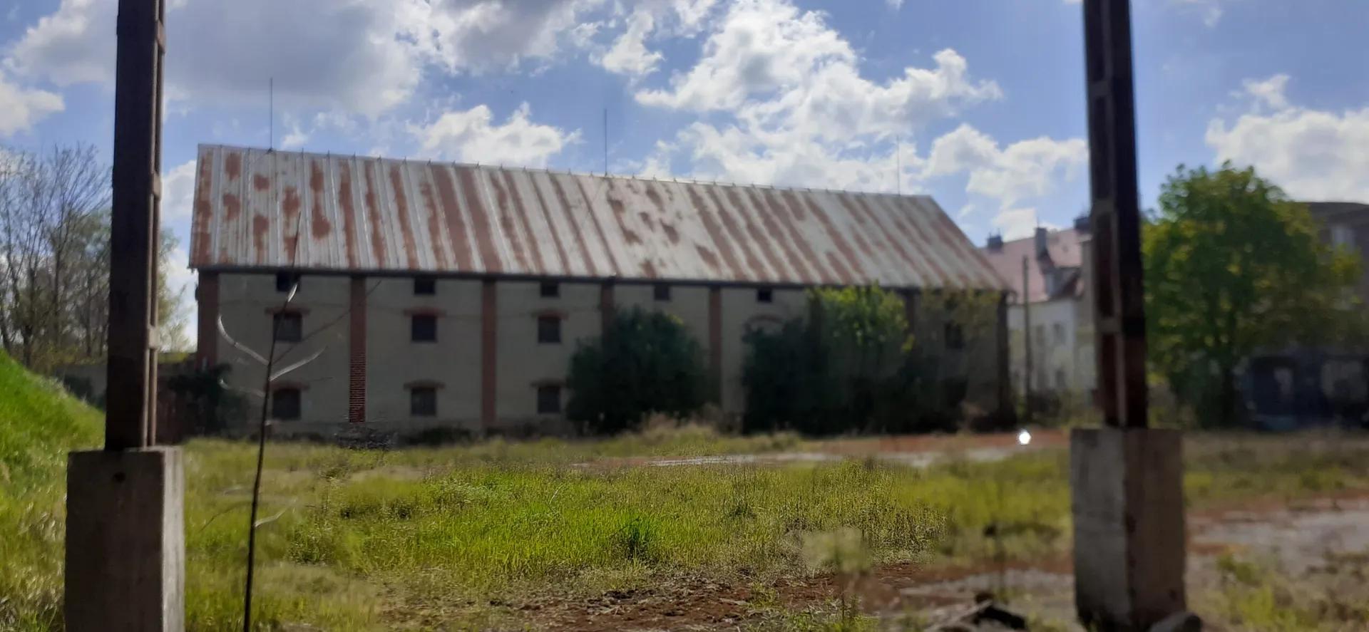 Zdjęcie opuszczonego miejsca: Puszczony hangar