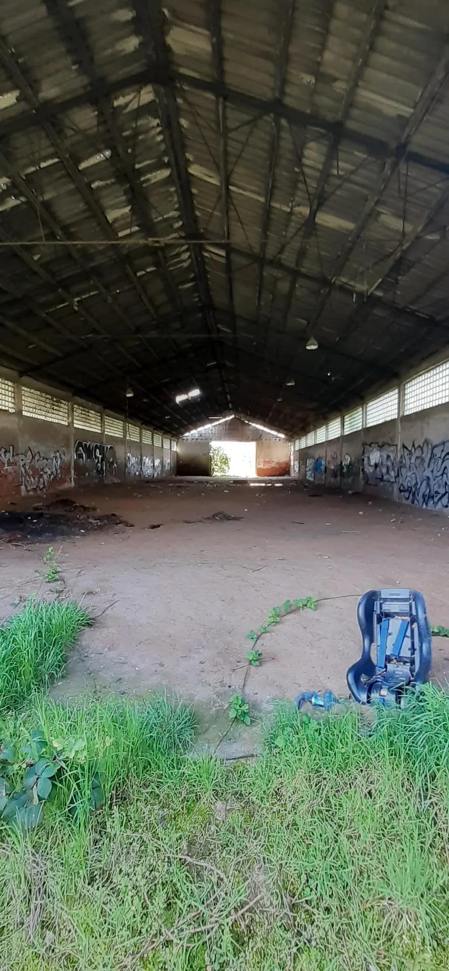 Zdjęcie opuszczonego miejsca: Puszczony hangar