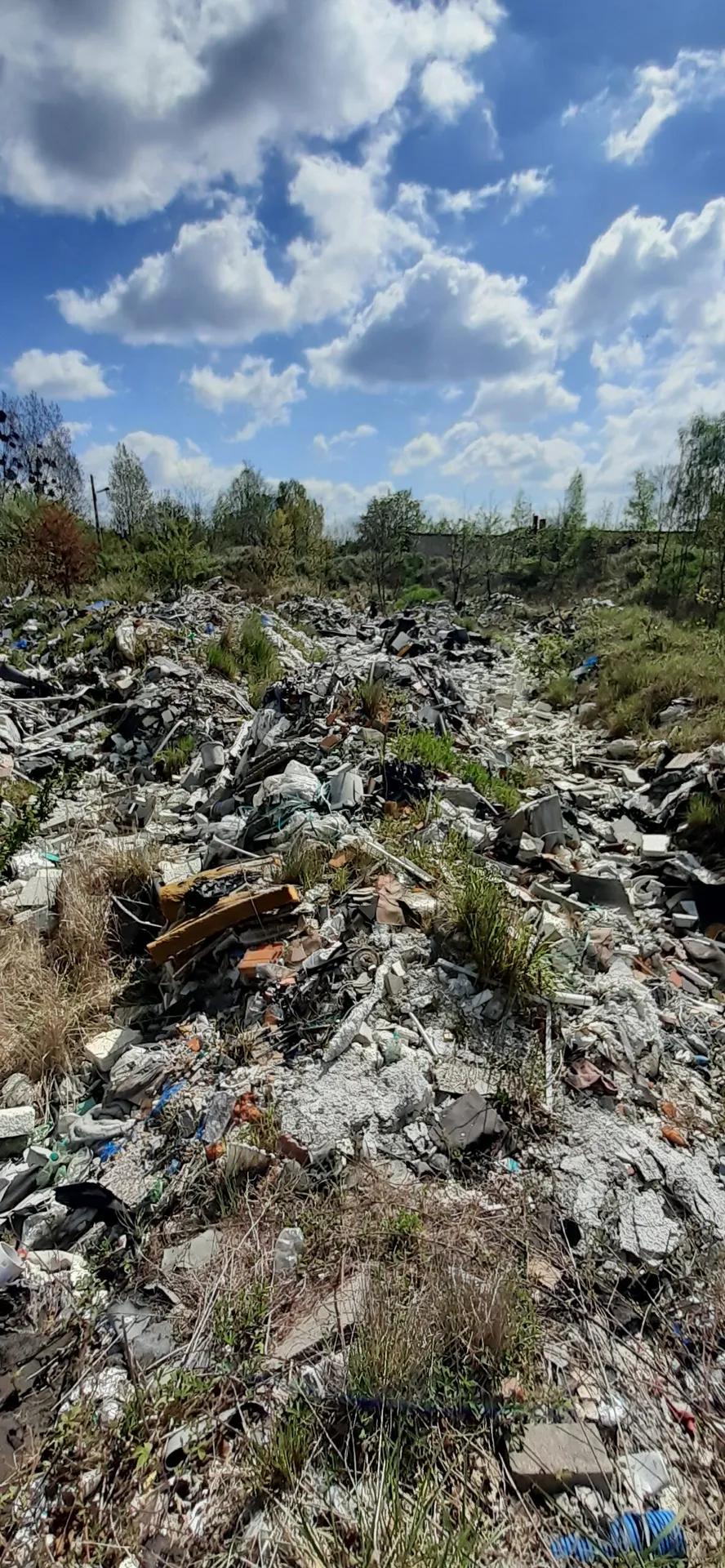 Zdjęcie opuszczonego miejsca: Puszczony hangar