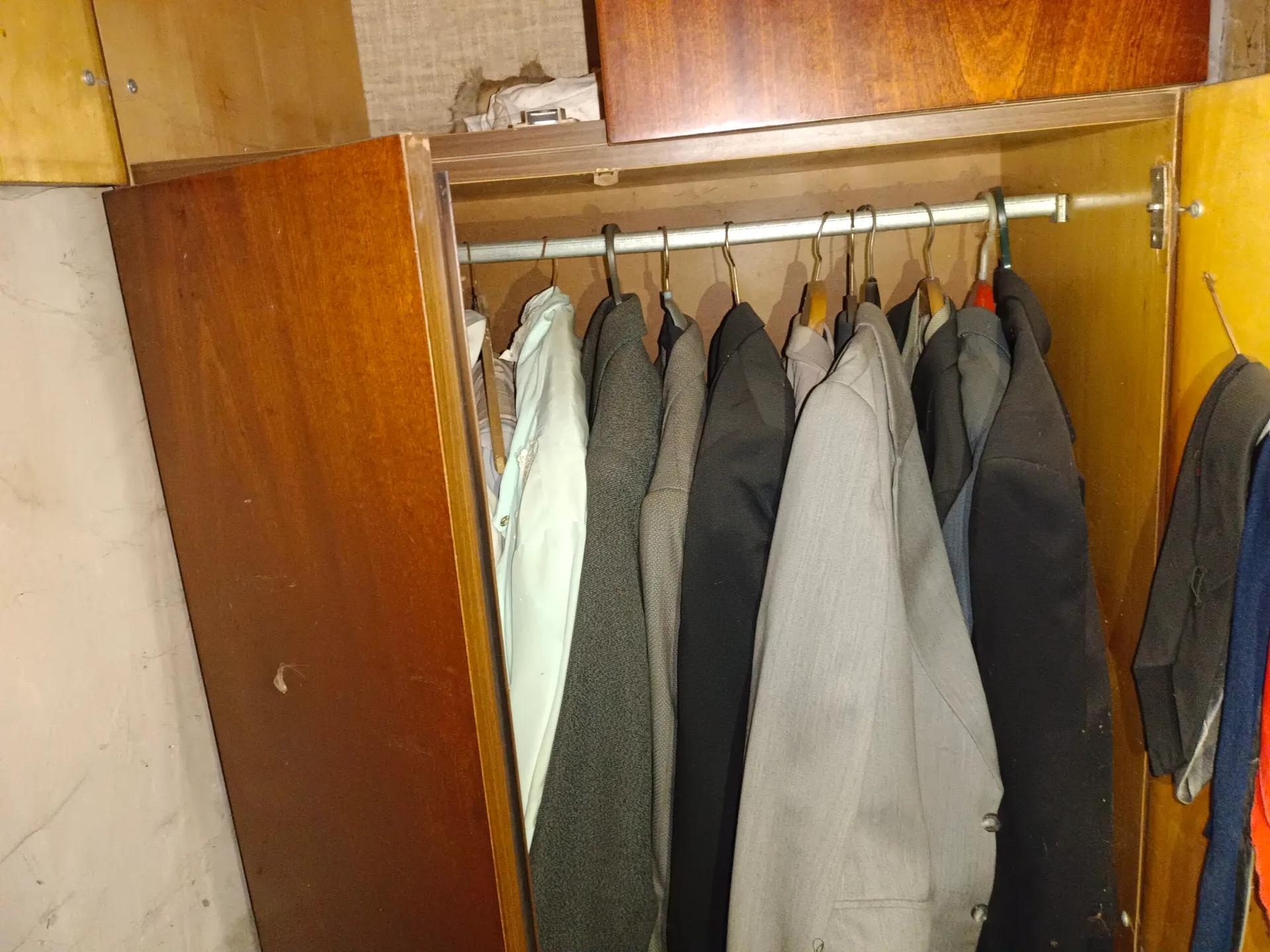 Zdjęcie opuszczonego miejsca: Opuszczona kamienica należąca prawdopodobnie do jakiego Elektromechanika. Katowice